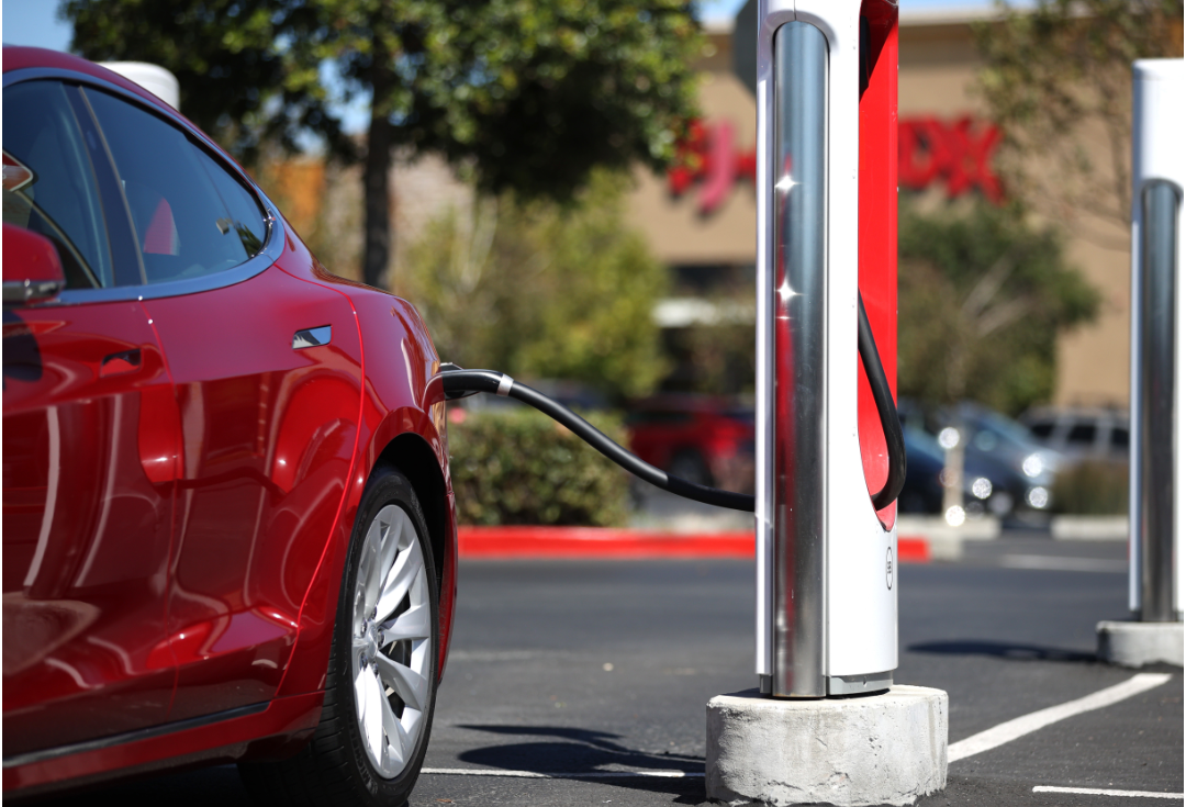 12 MİLYON ELEKTRİKLİ ARAÇ HIZLI ŞARJ İSTASYONLARINDAKİ KRİTİK GÜVENLİK AÇIĞI İLE KARŞI KARŞIYA!