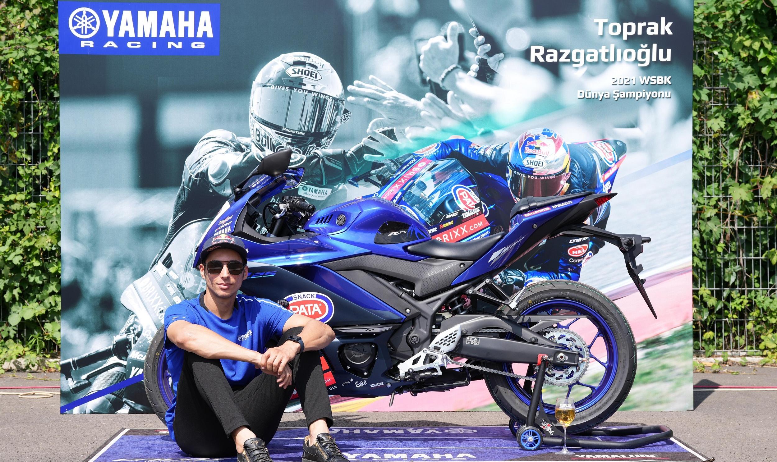 YAMAHA R25 TR54 EDITION SAHİPLERİYLE BULUŞTU