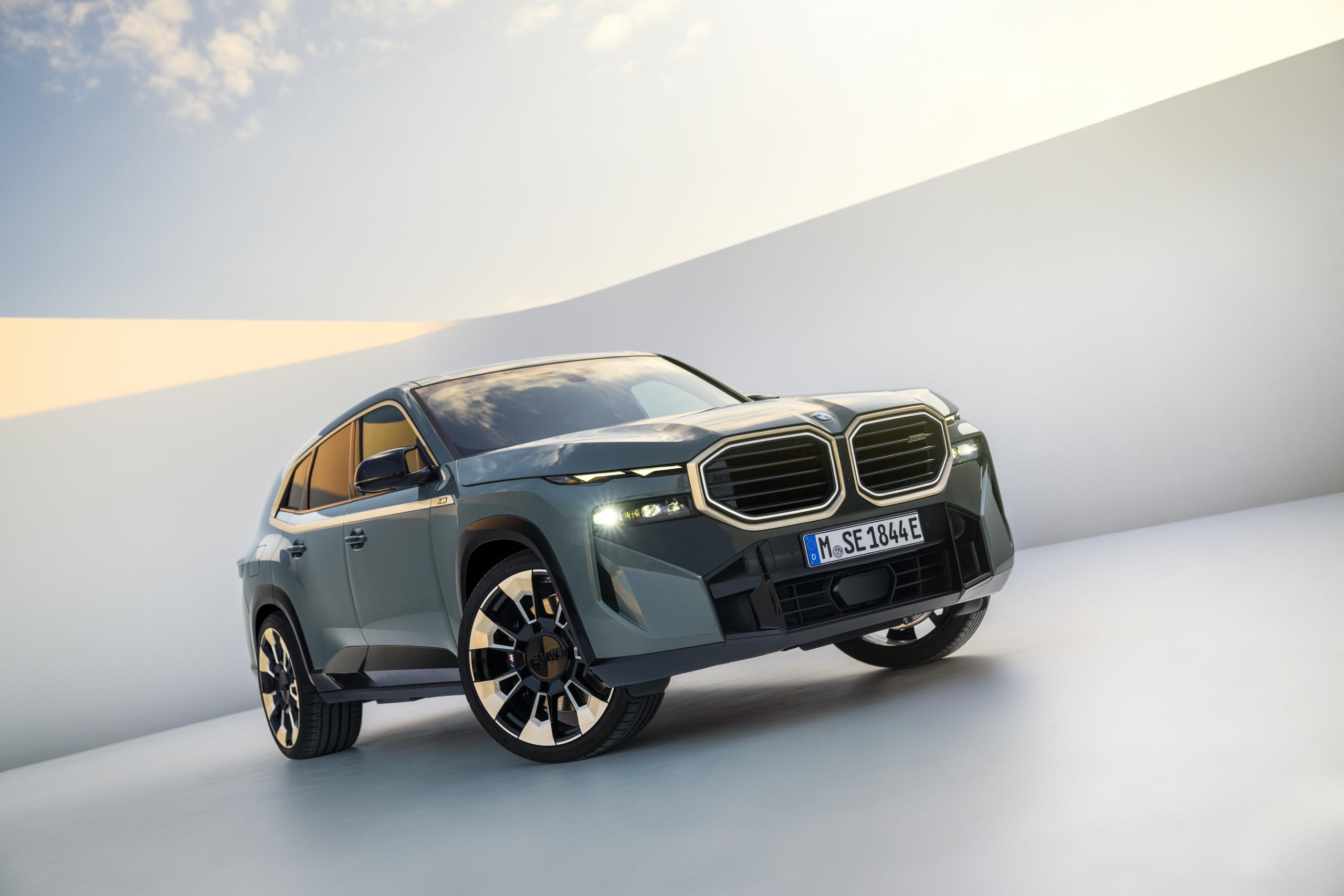 Hibrit Motorlu BMW XM Yola Çıkmaya Hazır