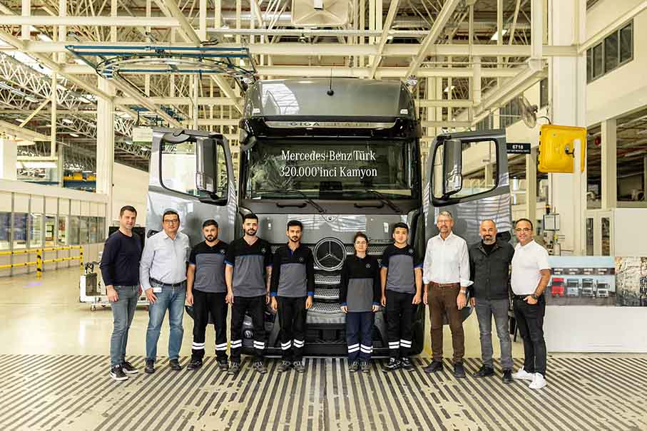 Mercedes-Benz Türk’ten 320 bininci kamyon