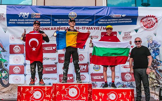 MOTOKROS ŞAMPİYONLARI KUPALARINA KAVUŞTU